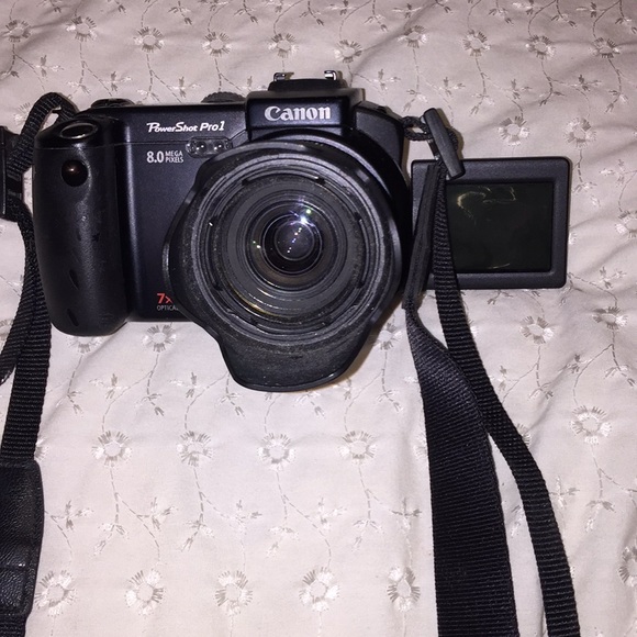 Canon Camera - Picture 2 of 5